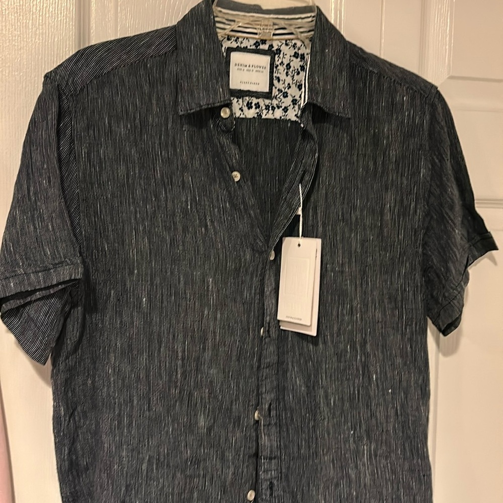 Men’s Short Sleeve Button Downshirt
